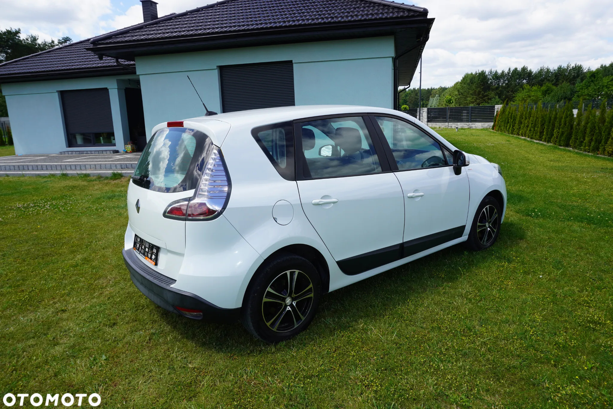 Renault Scenic 1.6 16V 110 TomTom Edition - 19