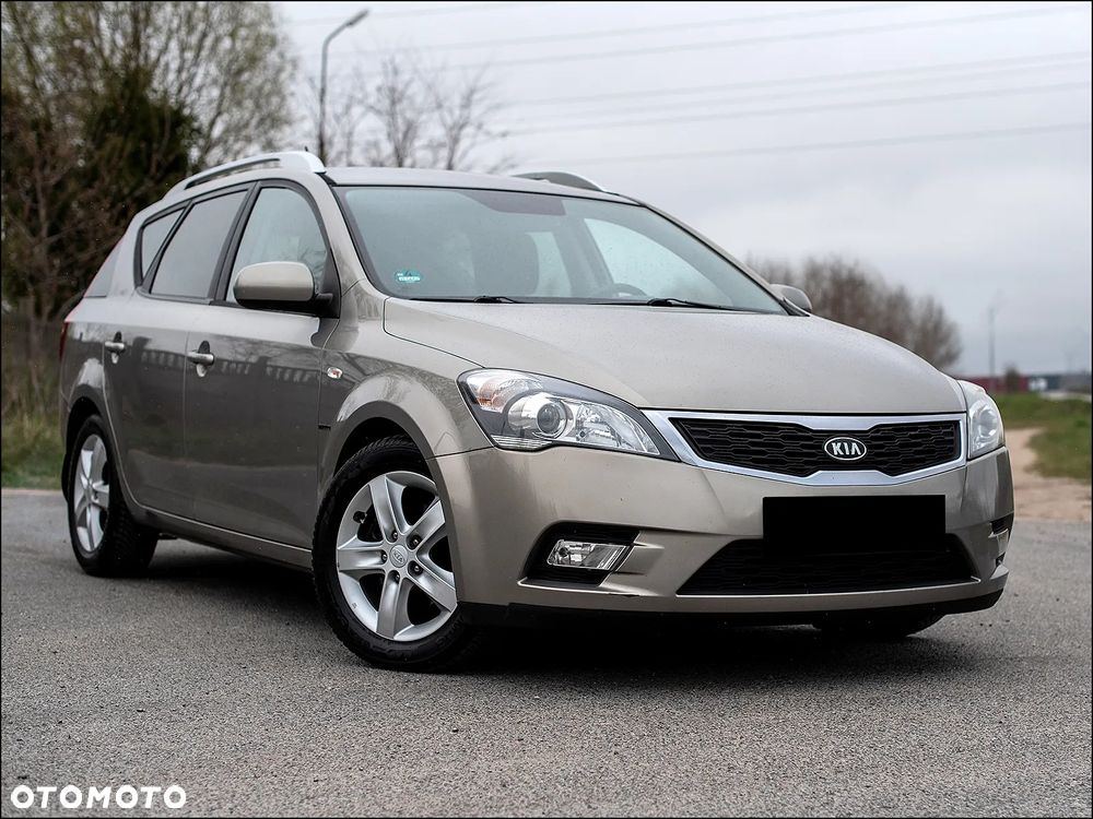 Kia Ceed - 1
