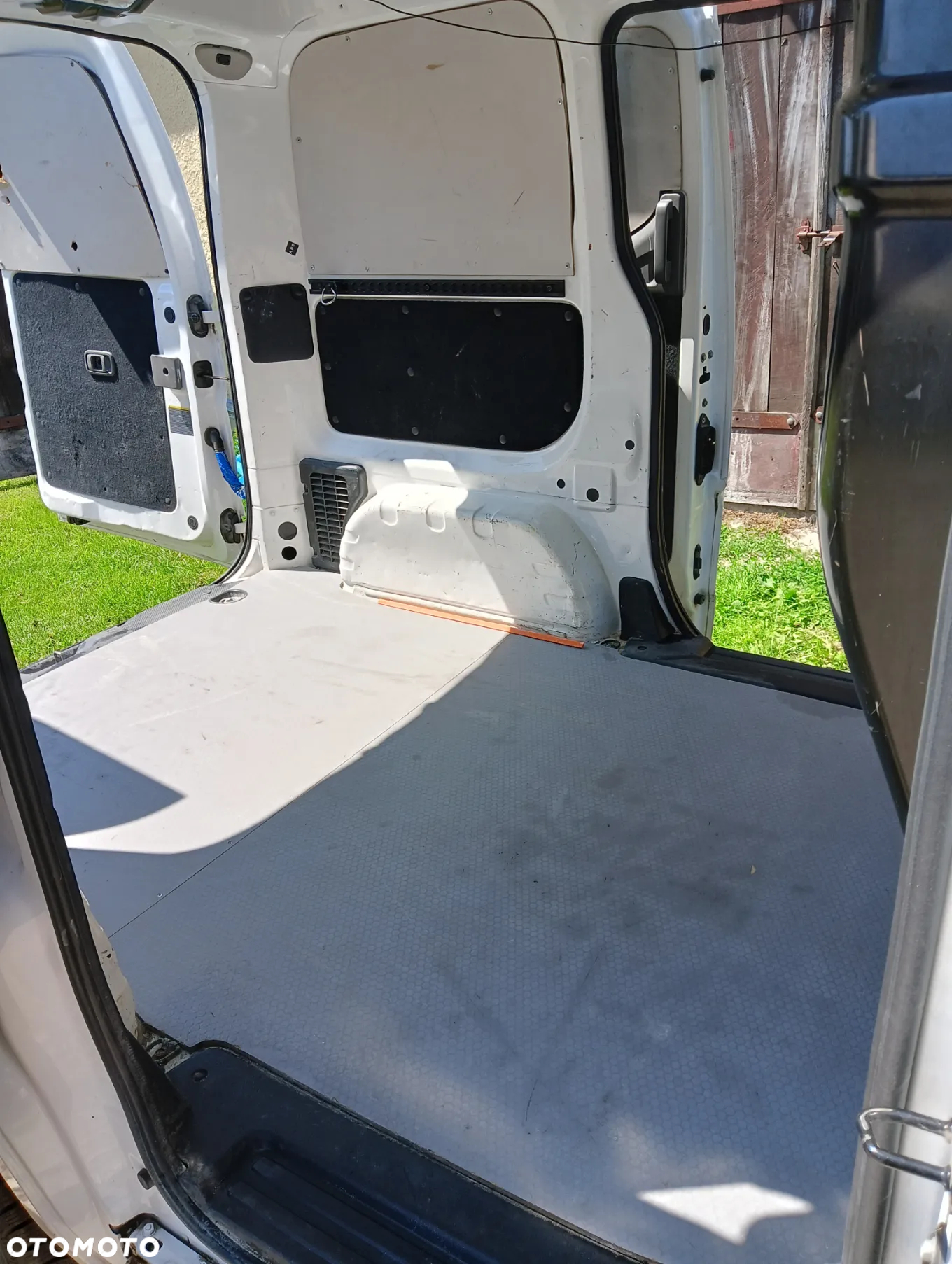 Nissan NV200 - 16