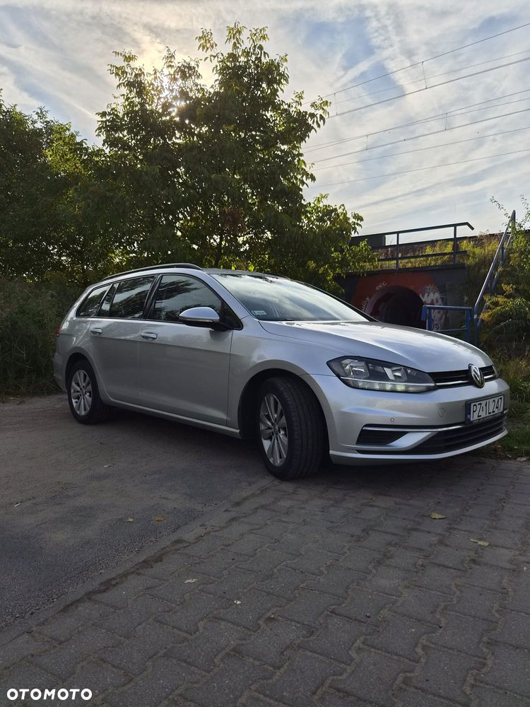 Volkswagen Golf - 5