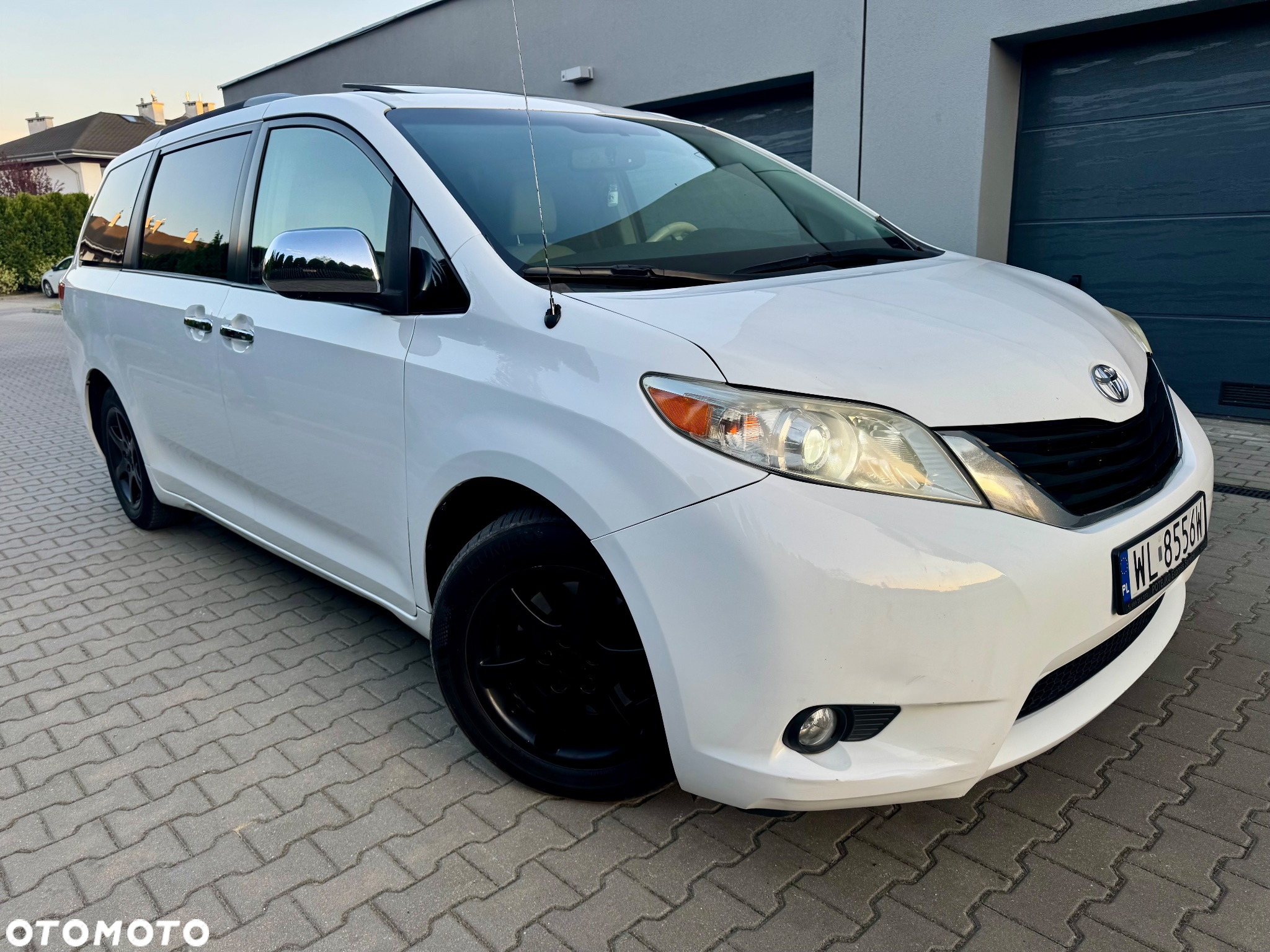 Toyota Sienna 3.5 V6 - 11