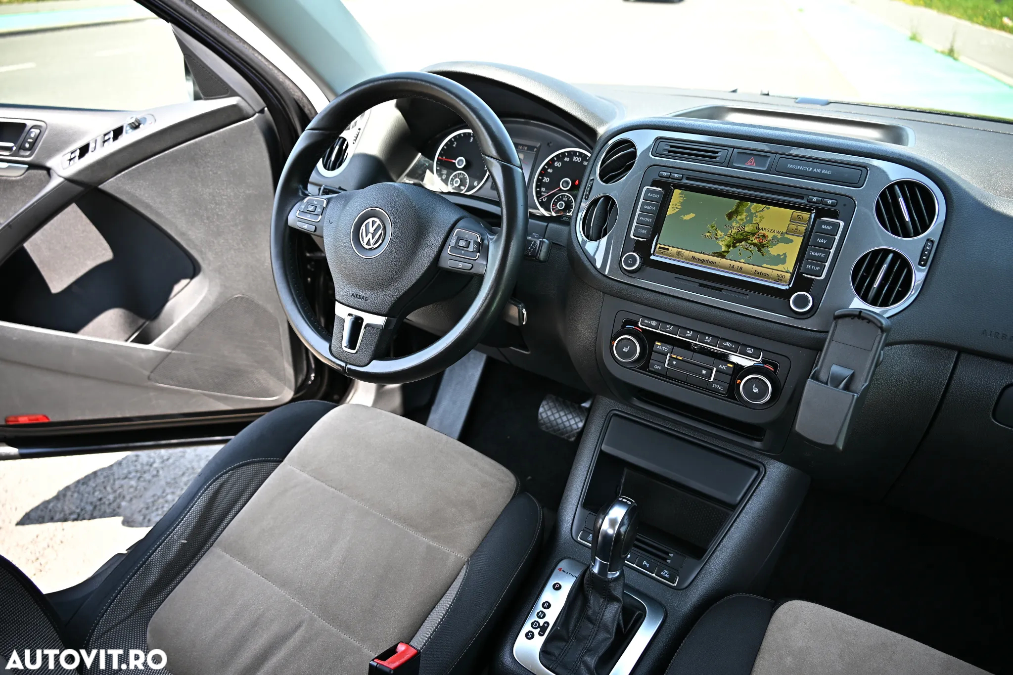 Volkswagen Tiguan 2.0 TDI 4Motion DSG Sport & Style - 16