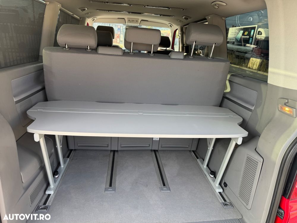 Volkswagen Caravelle - 10