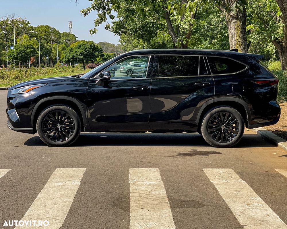 Toyota Highlander 2.5 L Hybrid Dynamic Force 248CP Exclusive Metallic - 2