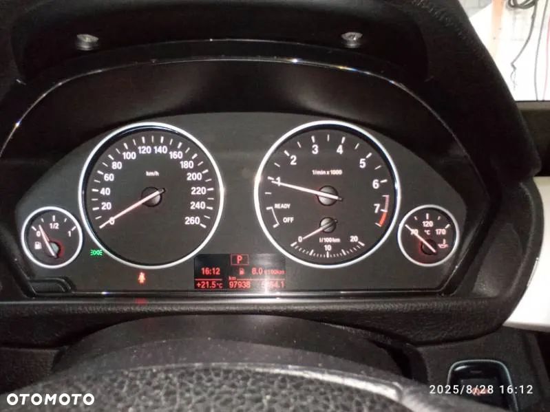 BMW Seria 3 318i Advantage - 32