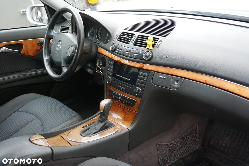 Mercedes-Benz Klasa E - 17