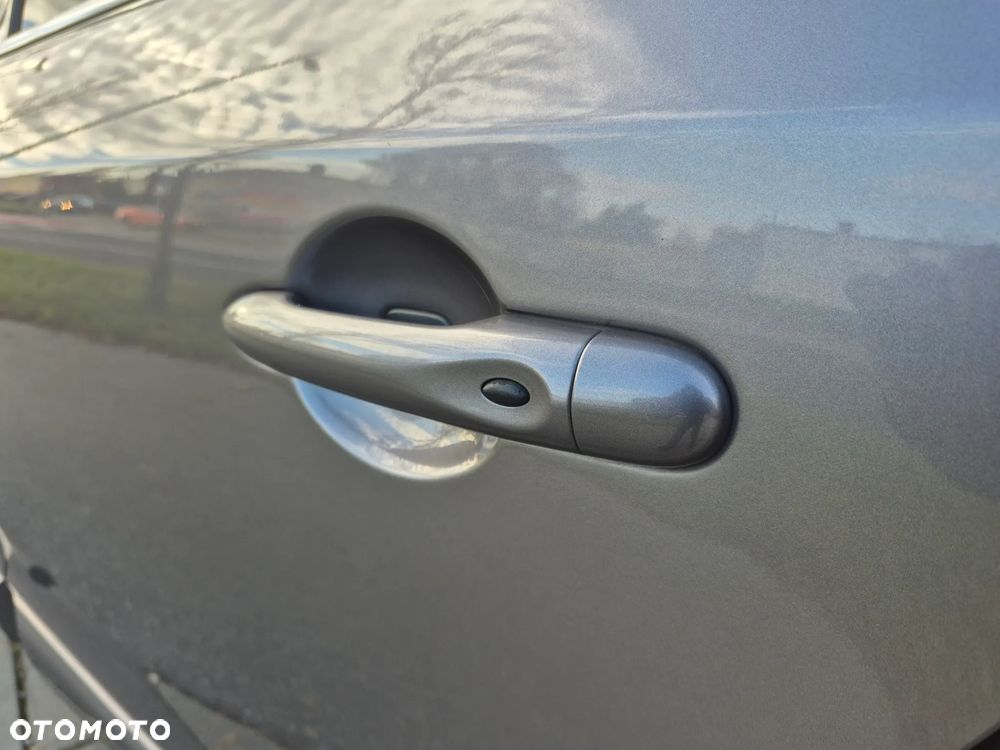 Renault Megane Grandtour ENERGY TCe 130 Start & Stop Bose Edition - 24