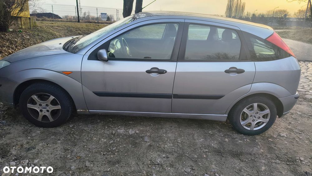 Ford Focus 1.6 X100 - 1