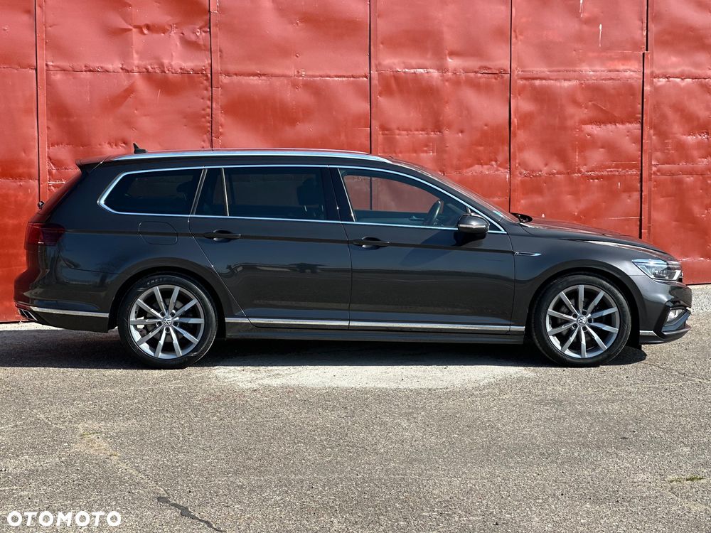 Volkswagen Passat - 25