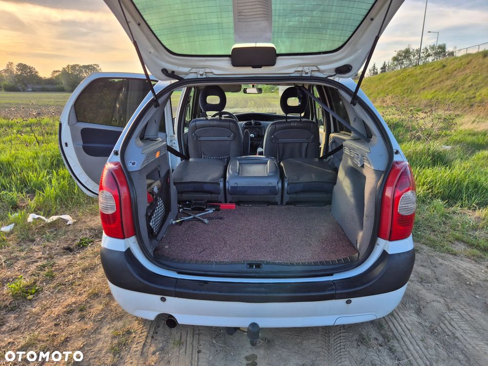 Citroën Xsara Picasso 1.6 HDI Exclusive - 12