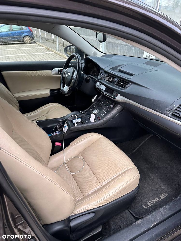 Lexus CT ver-200h-elegance - 18