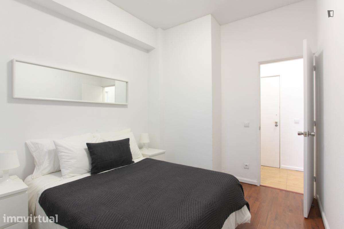 Apartamento com 1 quartos - localizado em Santo Ildefonso Porto - Grande imagem: 4/12