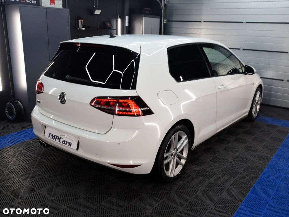 Volkswagen Golf - 24