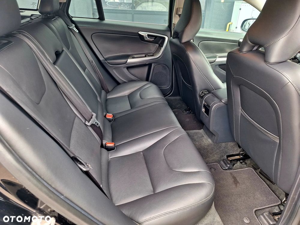 Volvo V60 - 13