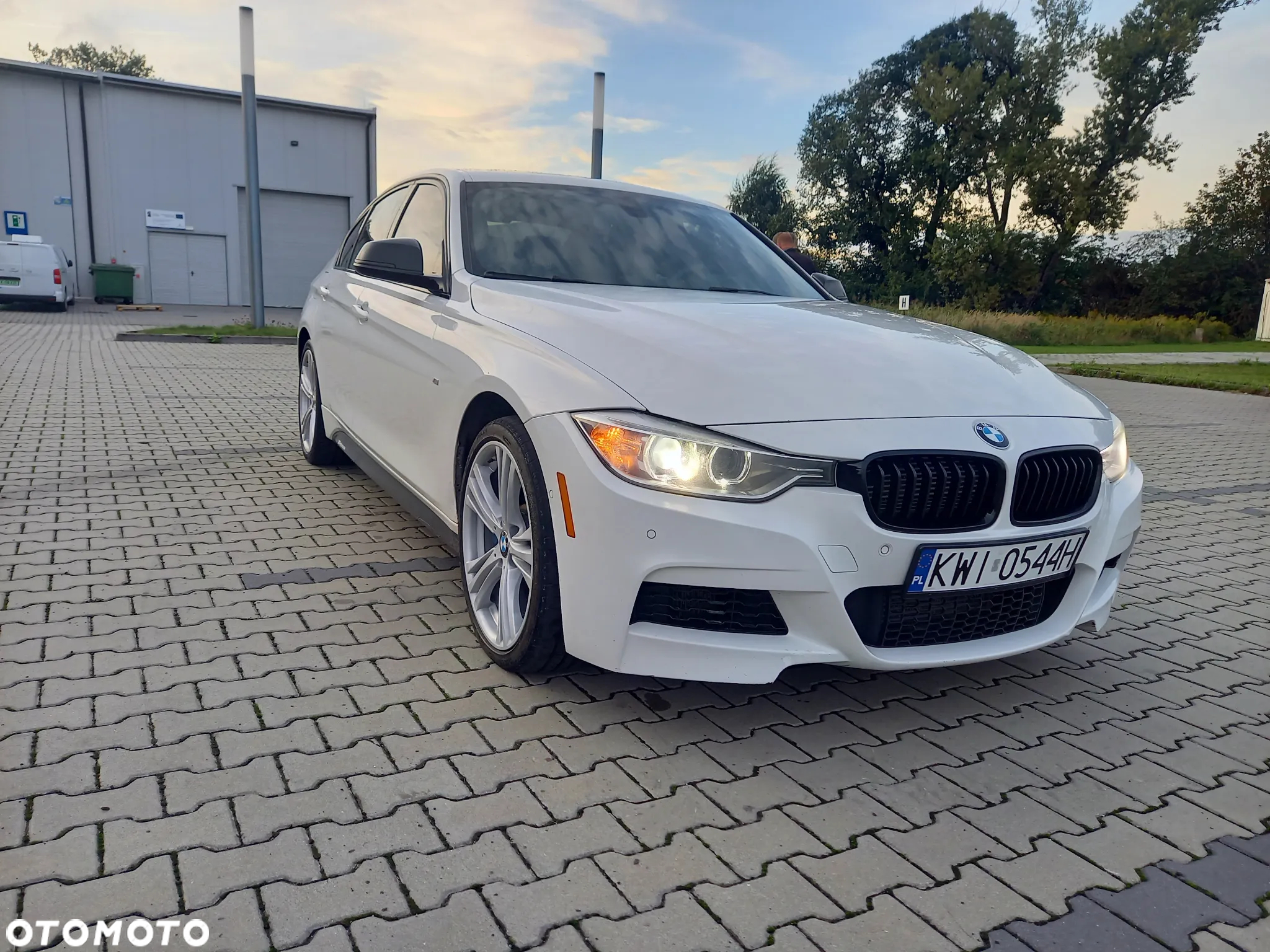 BMW Seria 3 335i xDrive Sport-Aut Luxury Line - 5