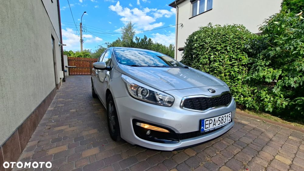 Kia Ceed 1.4 CVVT Attract - 1