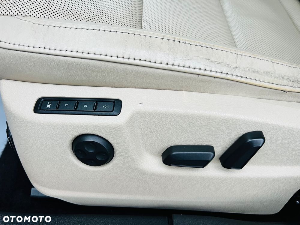 Skoda Superb 2.0 TDI 4x4 Elegance DSG - 23