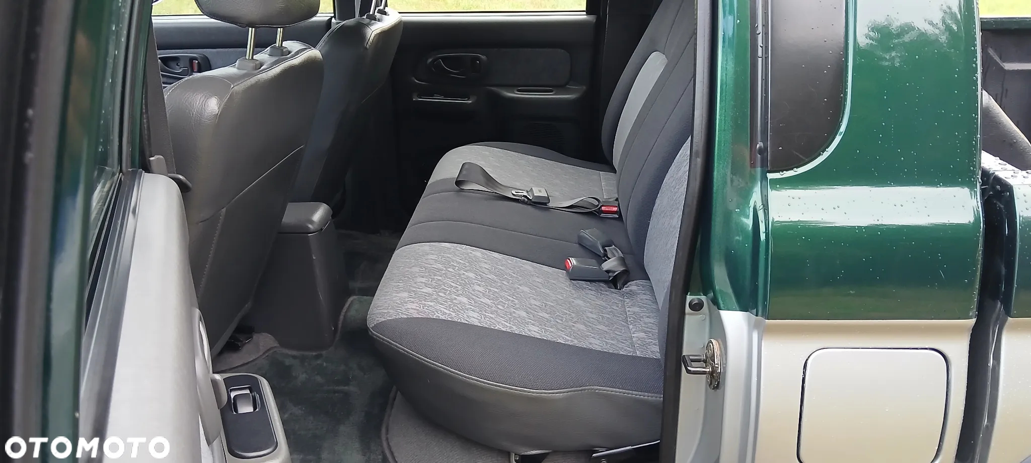 Mitsubishi L200 2.5 TDI GL 4WD DoubleCab - 11