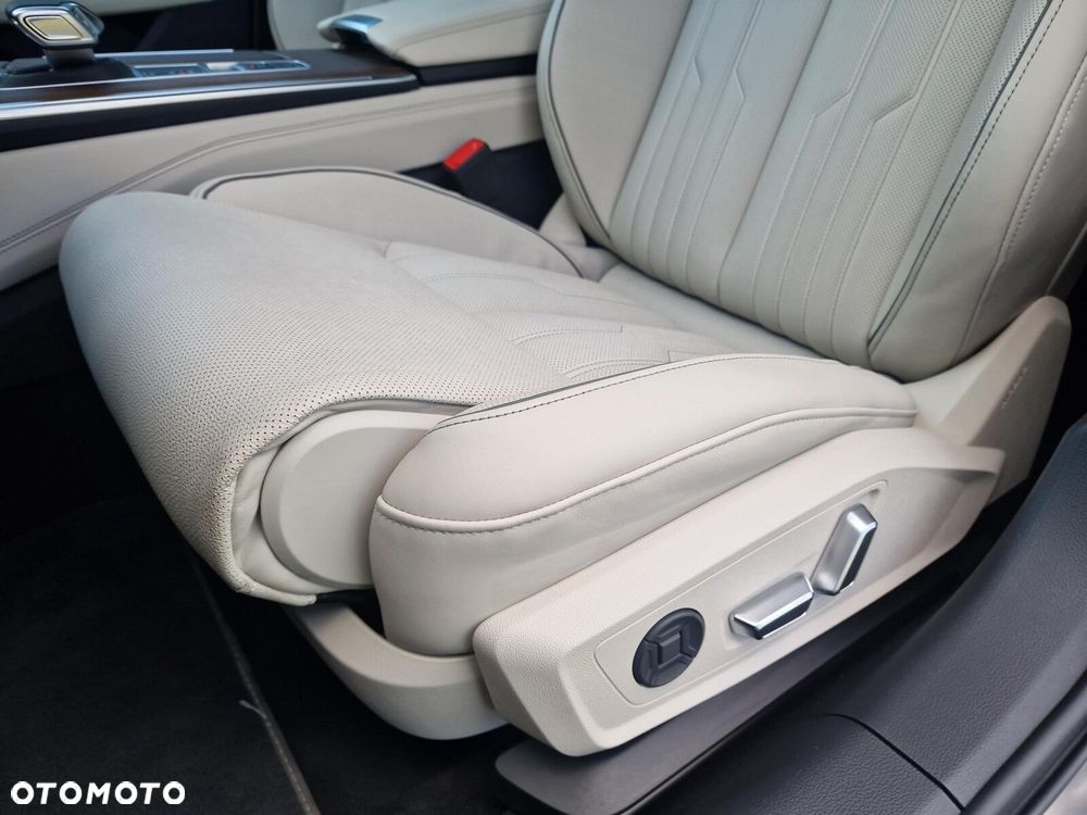 Audi A6 Allroad - 13