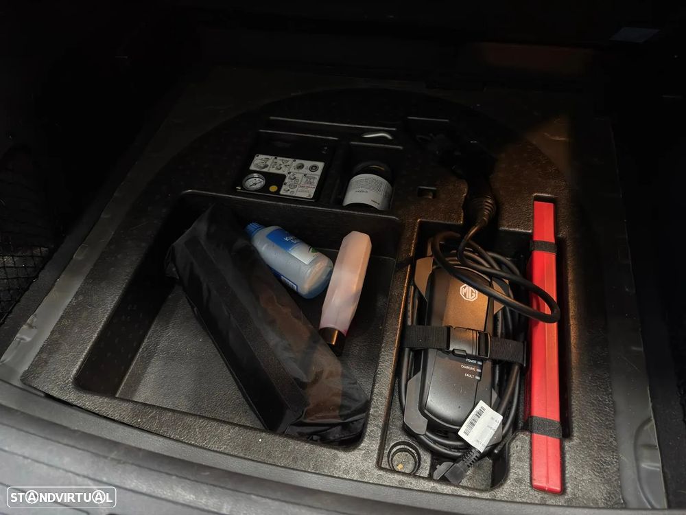 MG ZS EV 44.5 kWh Luxury - 9