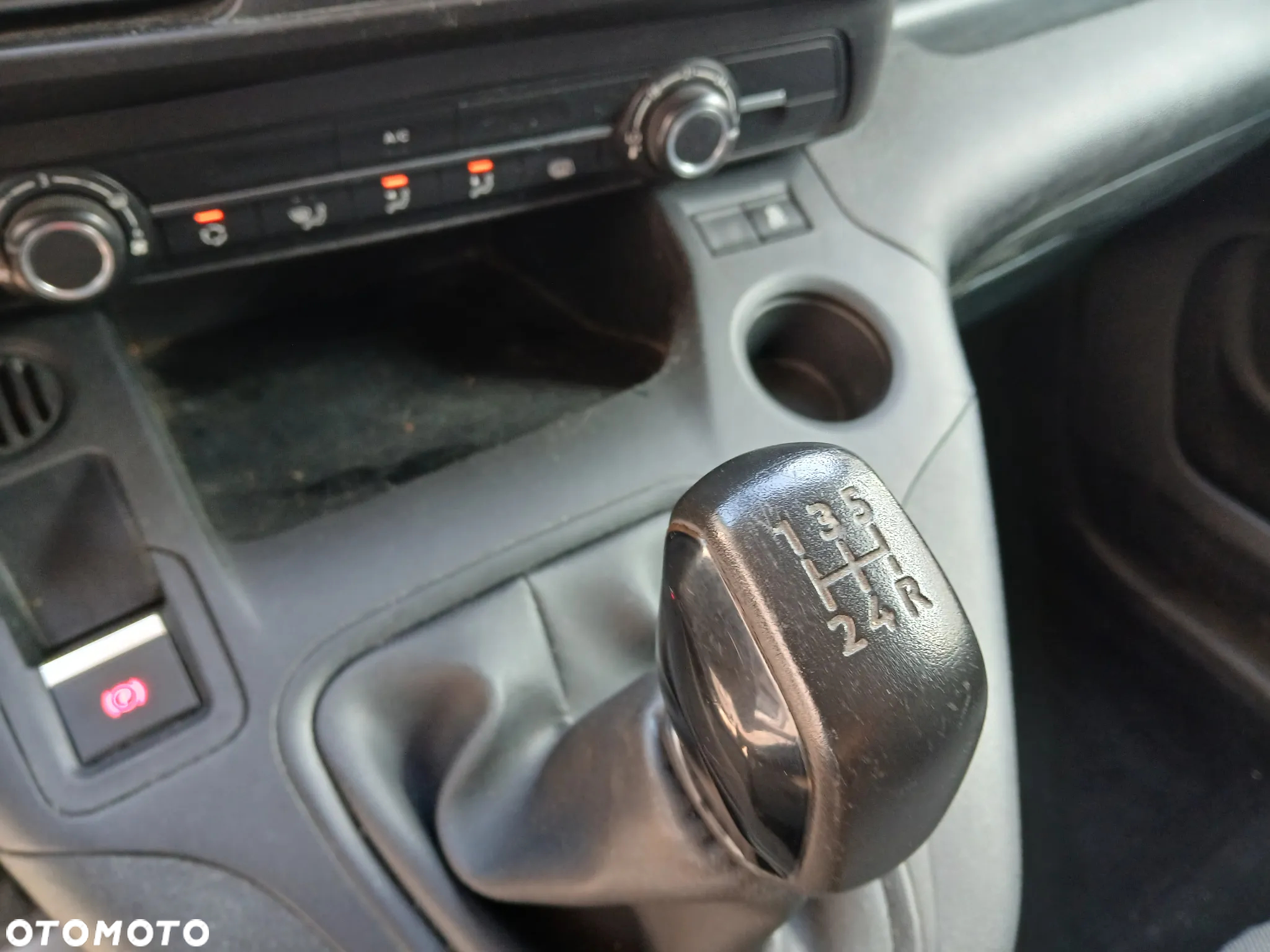 Peugeot Partner - 13