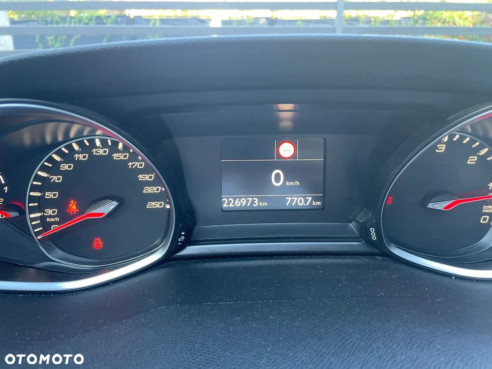 Peugeot 308 1.5 BlueHDi Active Pack Business S&S - 4