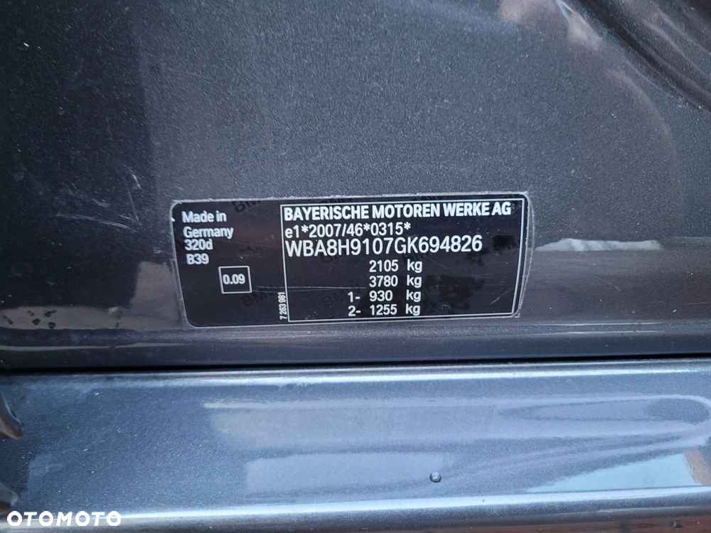 BMW Seria 3 320d Edition M Sport Shadow - 26