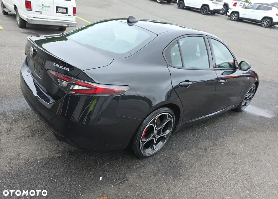 Alfa Romeo Giulia 2.0 Turbo TI Q4 - 4