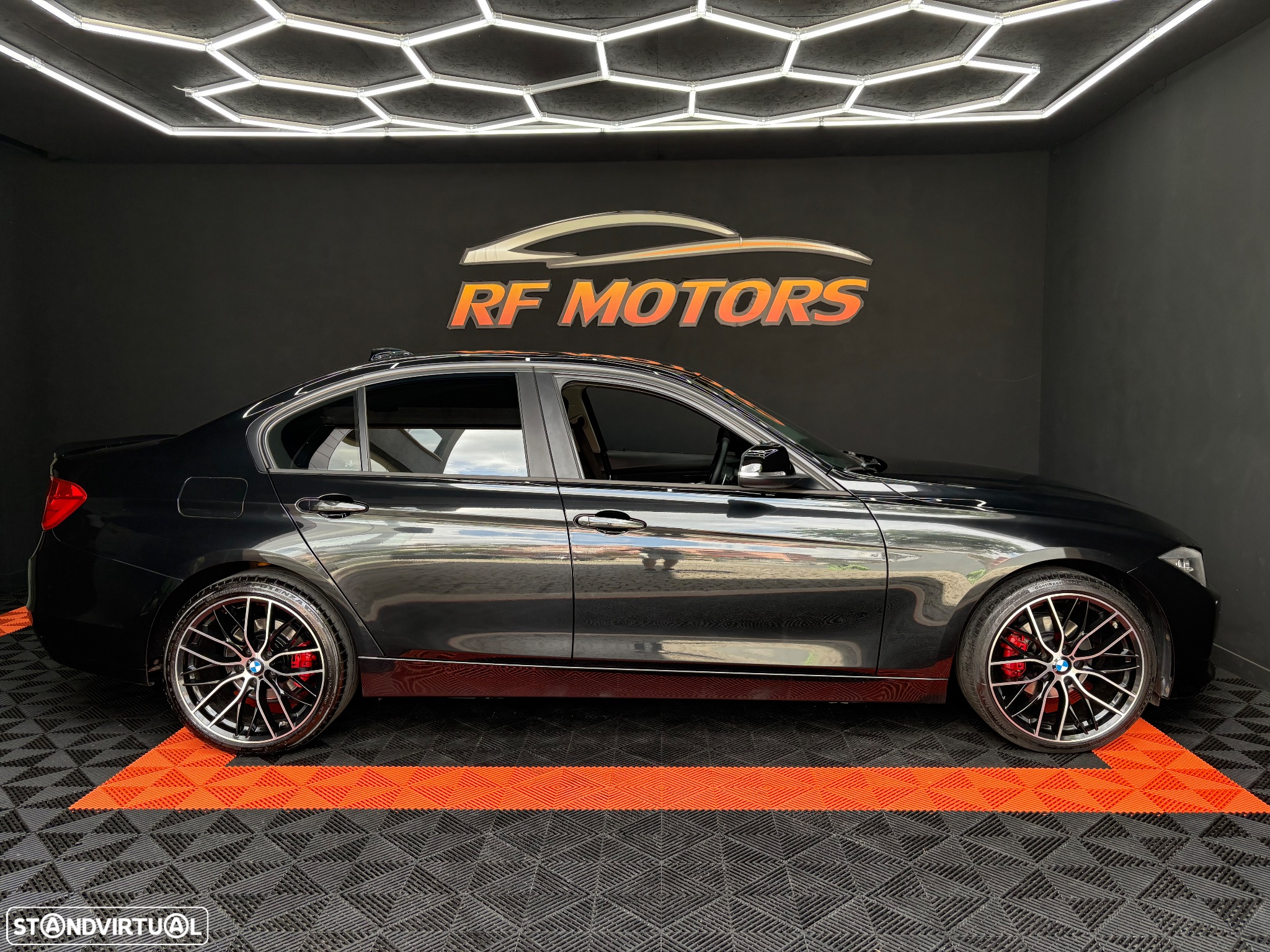 BMW 318 d Aut. Sport Line - 4