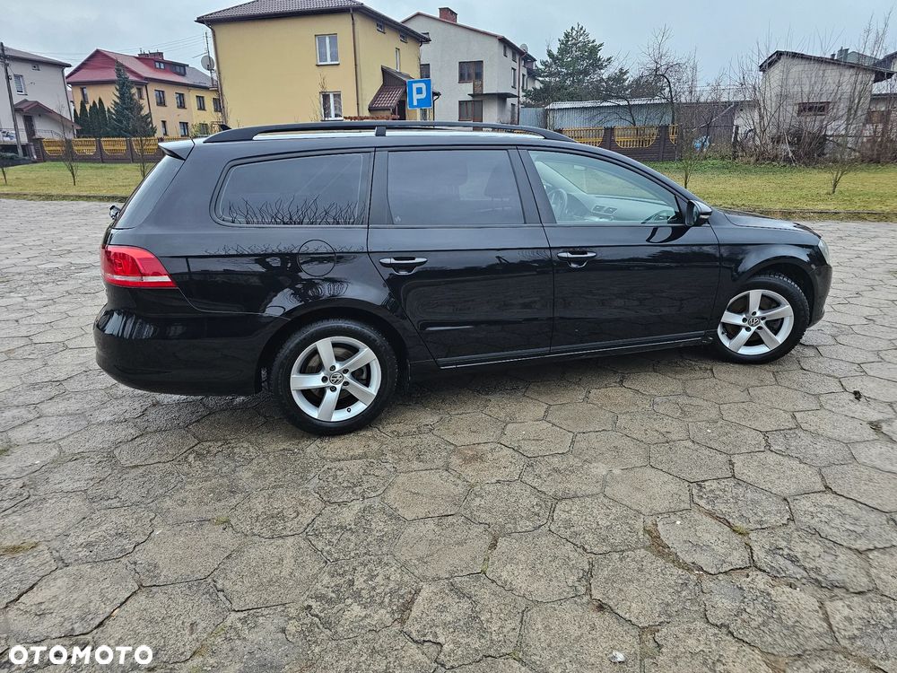 Volkswagen Passat 2.0 TDI DPF BlueMotion Technology Comfortline - 27