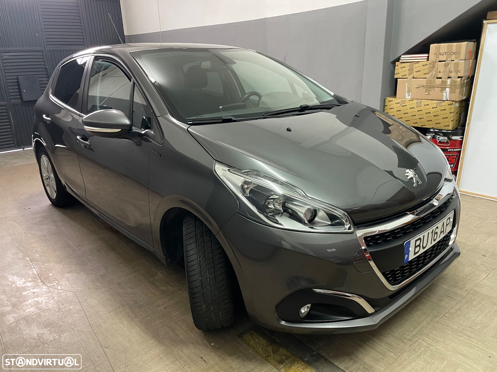 Peugeot 208 PureTech 82 Stop & Start Signature - 12