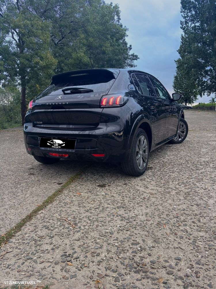 Peugeot e-208 Allure Pack - 4