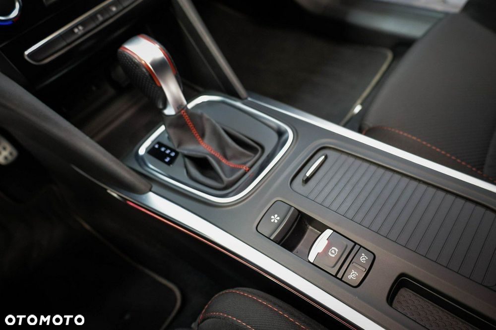 Renault Megane 1.8 TCe FAP R.S Trophy EDC - 27