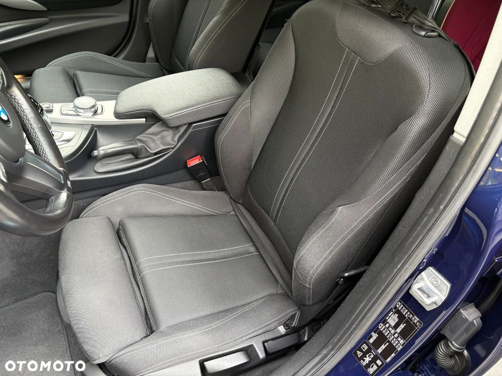 BMW Seria 3 330i xDrive Sport Line - 14