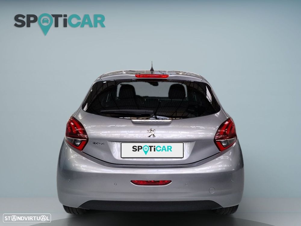 Peugeot 208 1.2 PureTech Signature - 6
