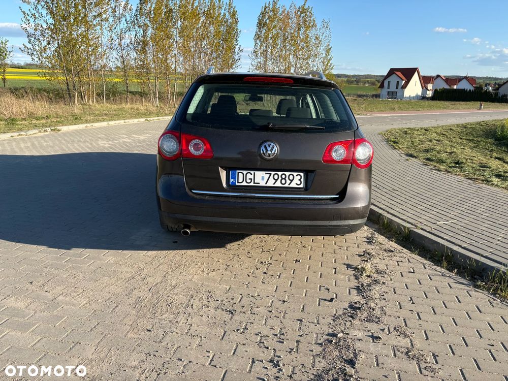 Volkswagen Passat 1.6 - 9