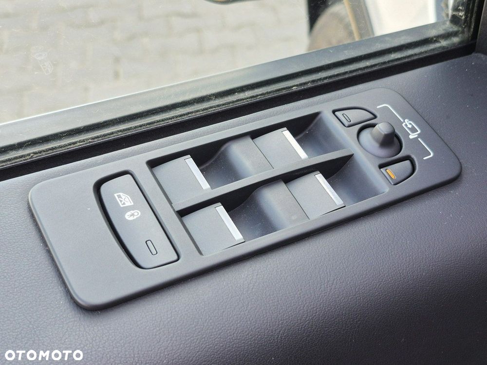 Land Rover Discovery Sport - 18