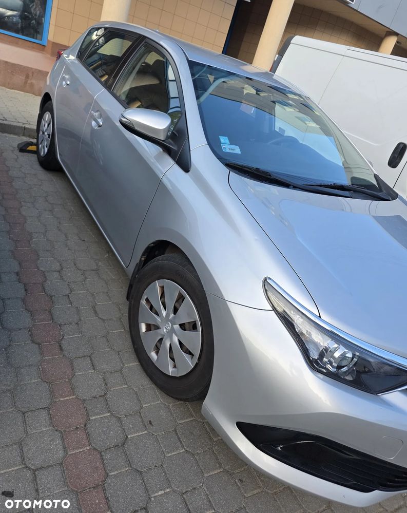 Toyota Auris 1.33 VVT-i Active - 2