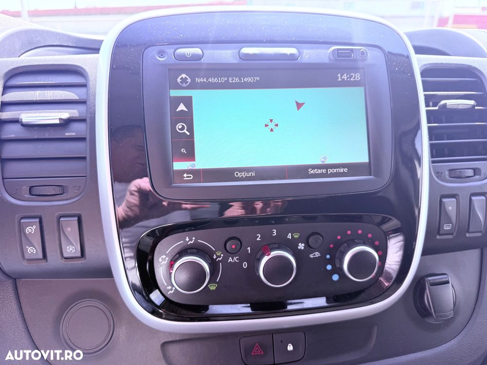 Renault Trafic - 16