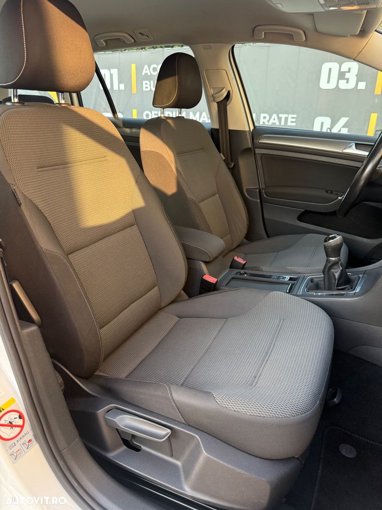 Volkswagen Golf 1.6 TDI BMT Comfortline - 28