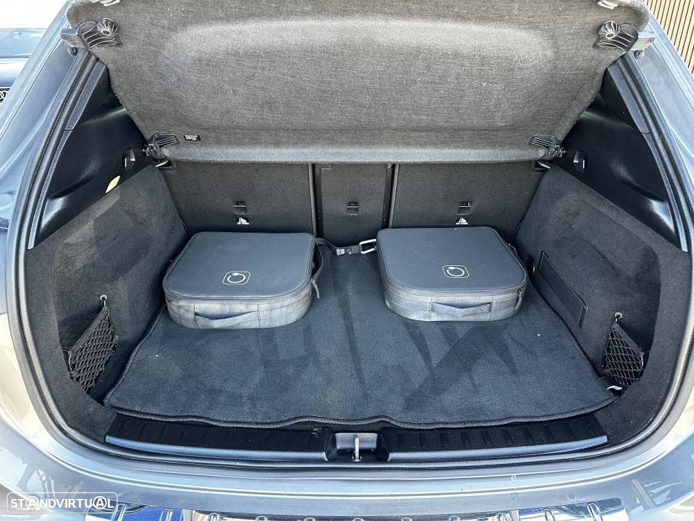 Mercedes-Benz EQA 250+ Progressive - 48