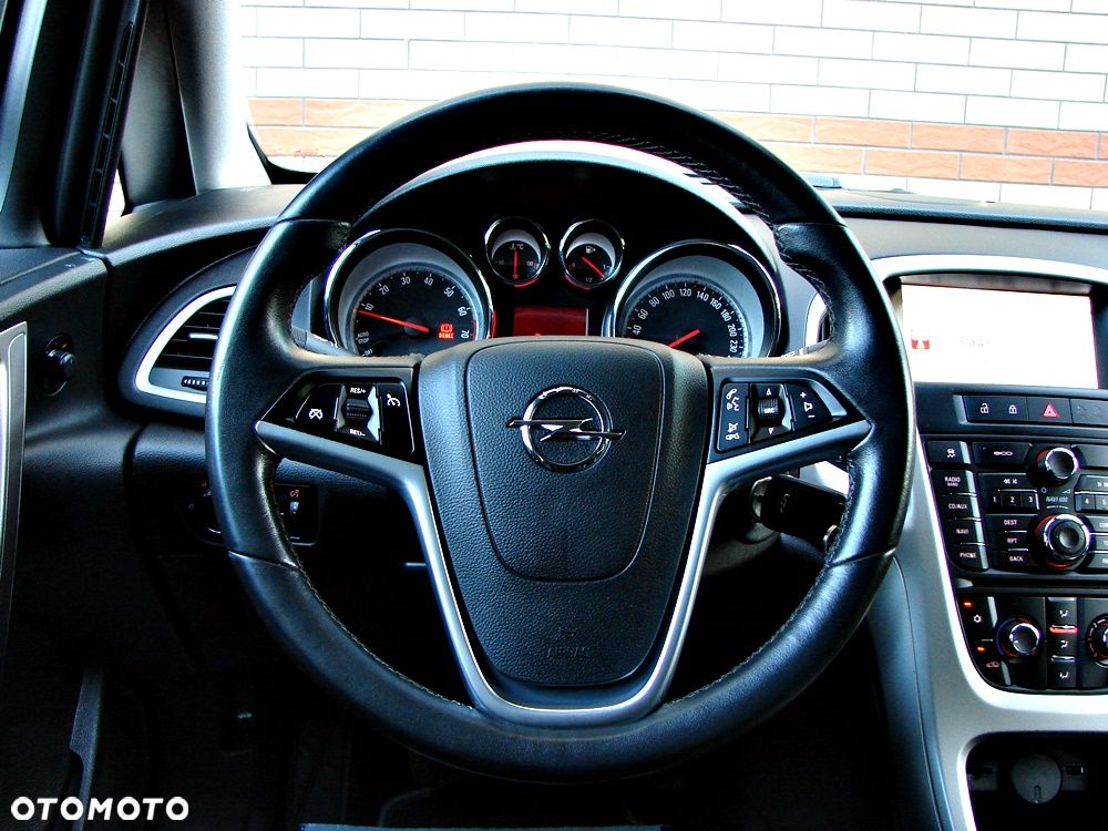 Opel Astra 1.4 Turbo Cosmo - 28