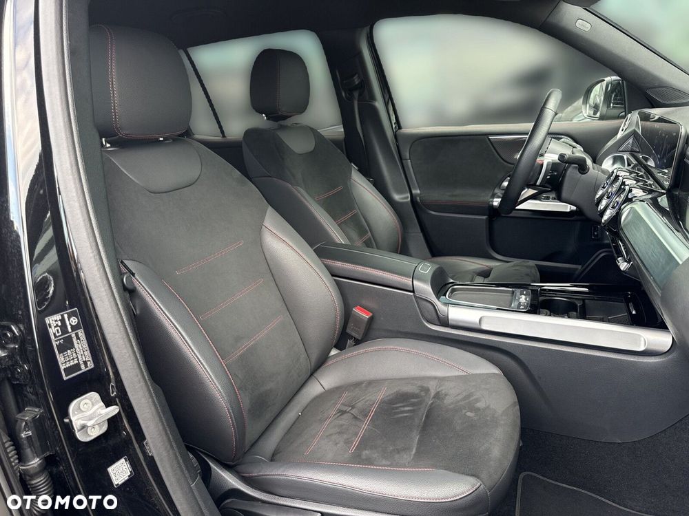 Mercedes-Benz GLB - 18