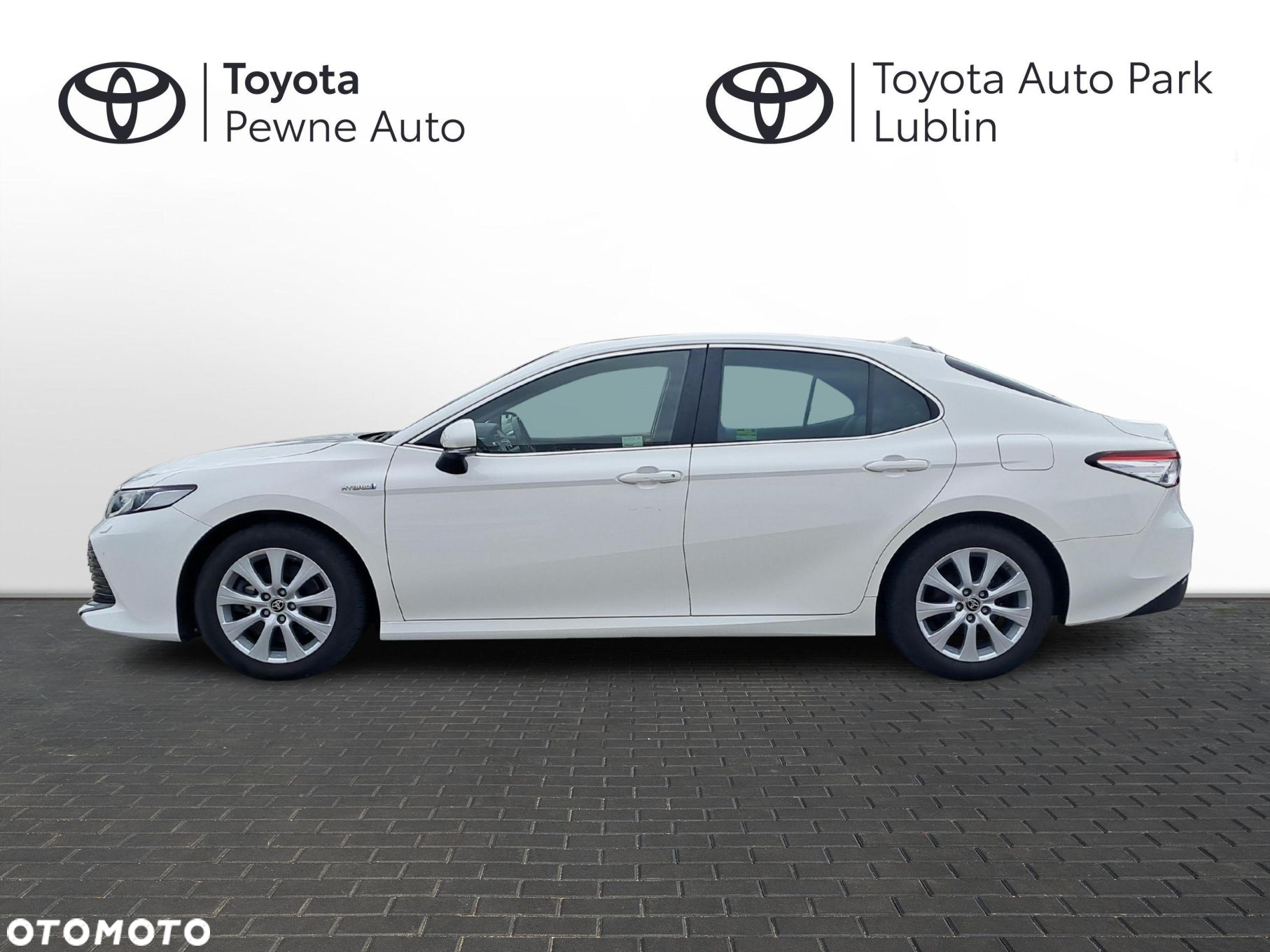Toyota Camry 2.5 Hybrid Comfort CVT - 2