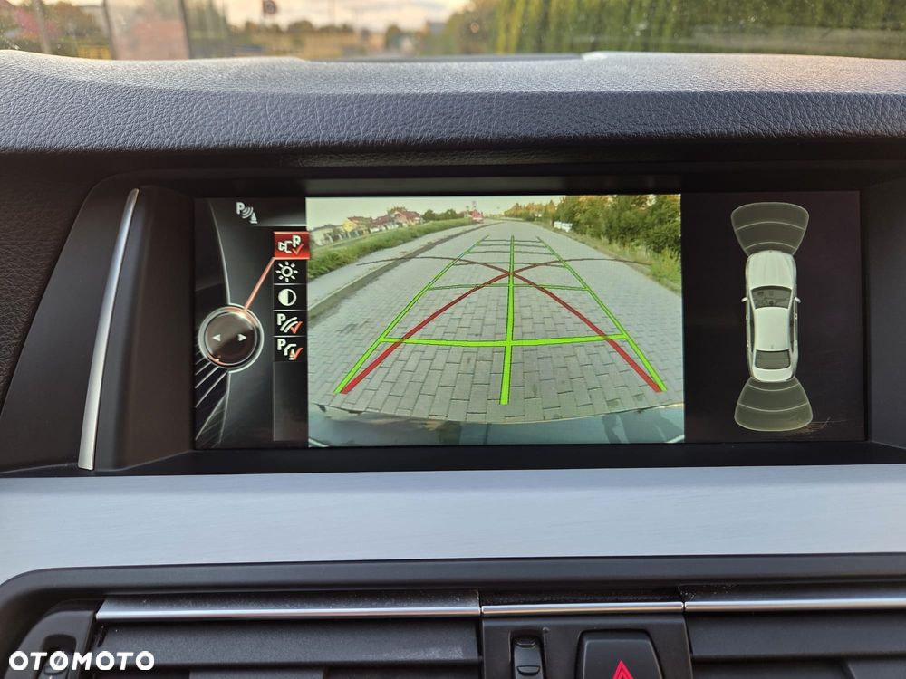 BMW Seria 5 520d xDrive - 18
