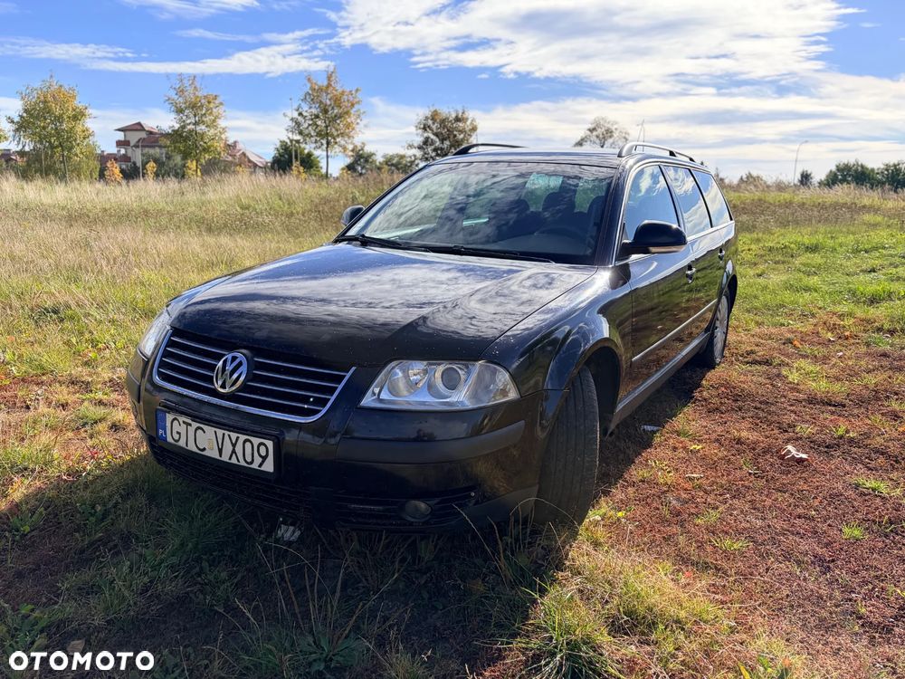 Volkswagen Passat - 1