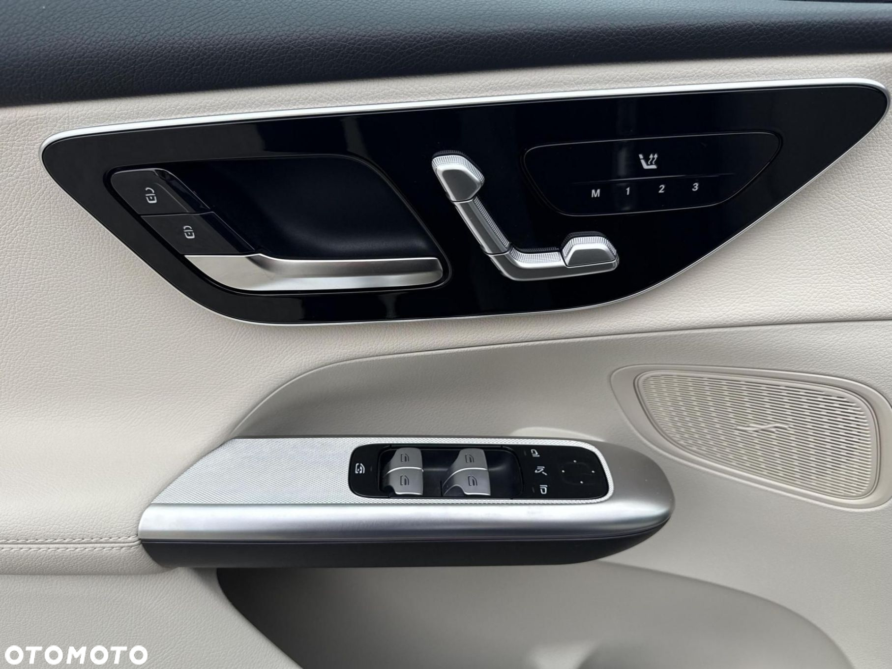 Mercedes-Benz GLC - 13