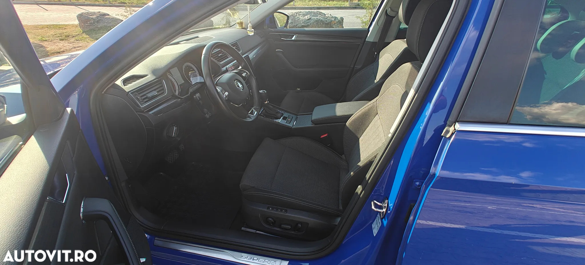Skoda Superb ver-2-0-tdi-dsg-style - 4