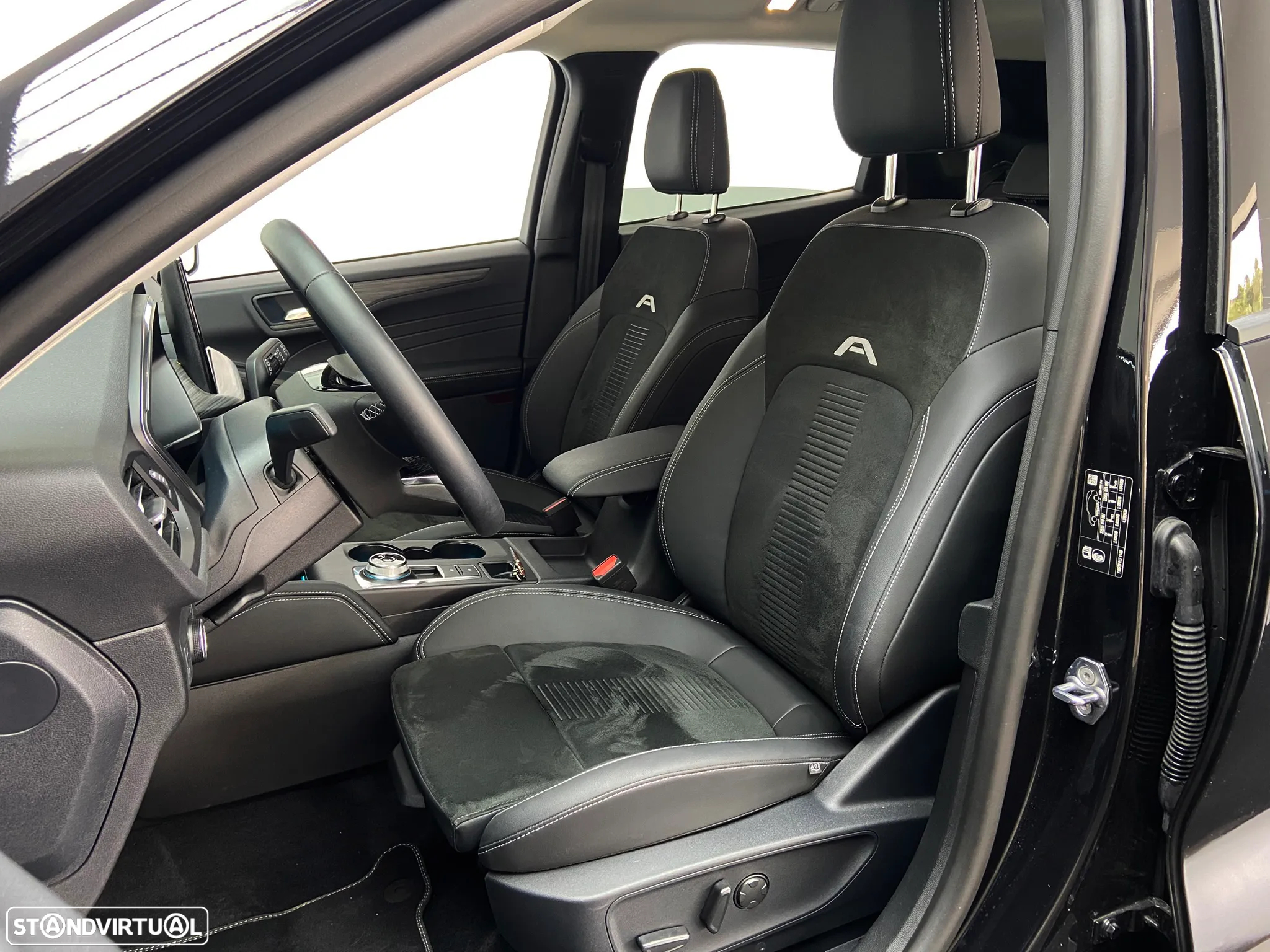Ford Kuga 2.5 PHEV Active X - 9
