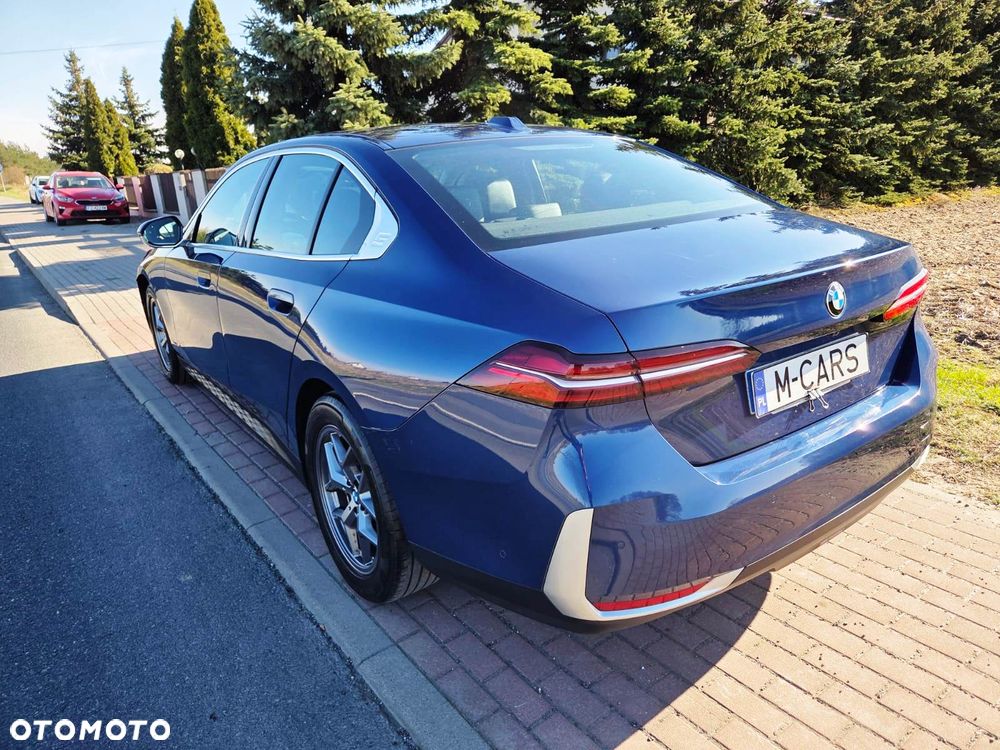 BMW Seria 5 ver-520d-mhev-m-sport - 2
